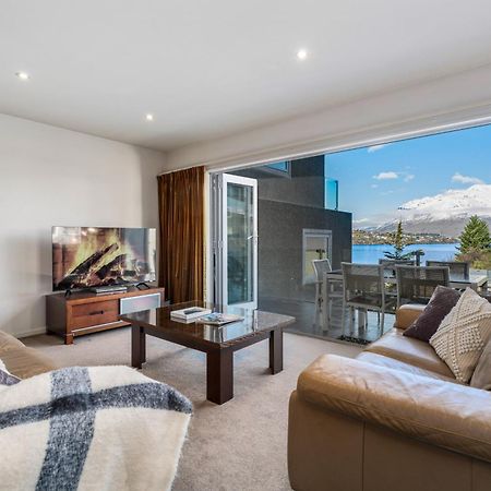 Lakefront Living - 4 Bedrm Apartment Alpine Vilage Queenstown Dış mekan fotoğraf
