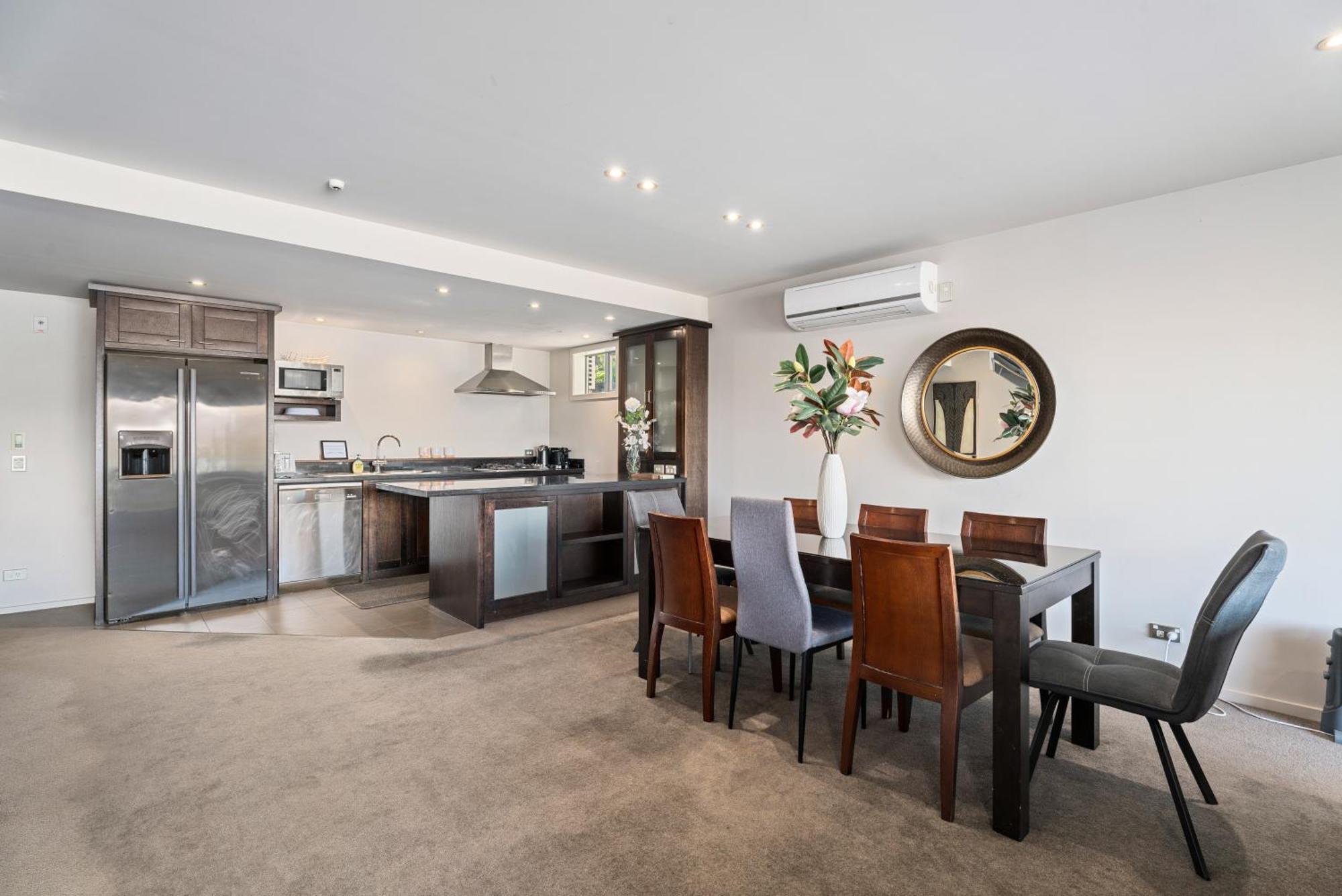 Lakefront Living - 4 Bedrm Apartment Alpine Vilage Queenstown Dış mekan fotoğraf