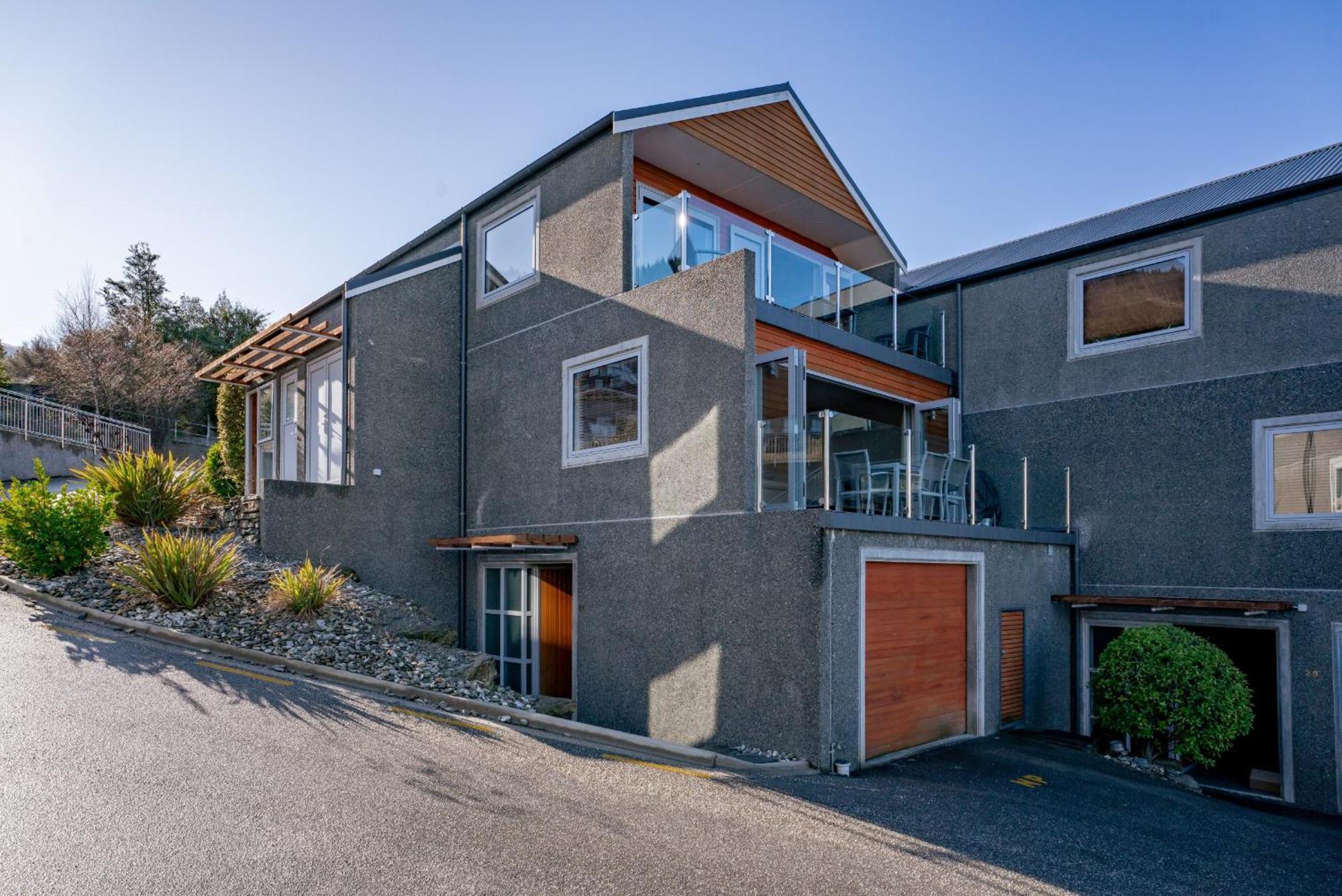 Lakefront Living - 4 Bedrm Apartment Alpine Vilage Queenstown Dış mekan fotoğraf