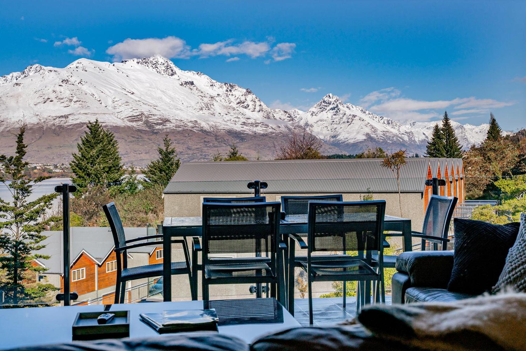 Lakefront Living - 4 Bedrm Apartment Alpine Vilage Queenstown Dış mekan fotoğraf